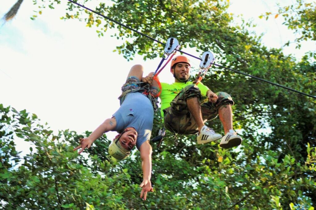 ToBestTours.com-Zipline-3-Nogalito-@rubsaso-1024×683